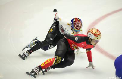 刷到李文龍的冬奧倒計時微博,我卻想起在國外看比賽卡成PPT的崩潰夜晚