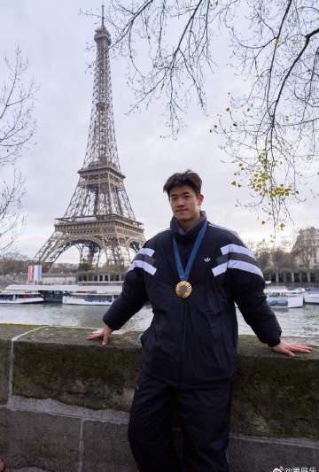 海外華人留學生必看:輕鬆解決愛奇藝版權限制與播放問題